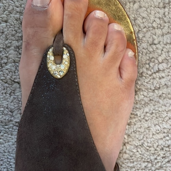 EUC Brown Sandal - Picture 5 of 9